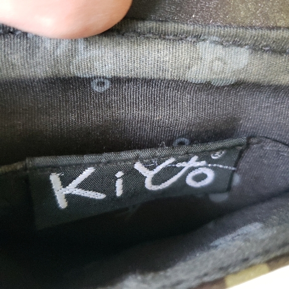 Kiyto Japanese Small Green/Brown Crossbody/Wallet. - Picture 3 of 11